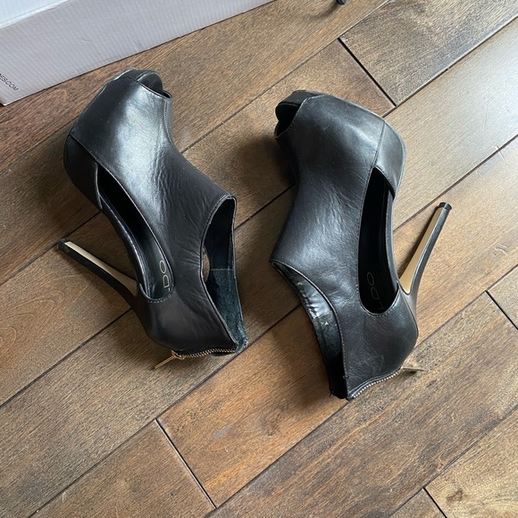 ALDO Gladiola Platform Heels. Size 7.5 (EU 38). Black. - Picture 3 of 13